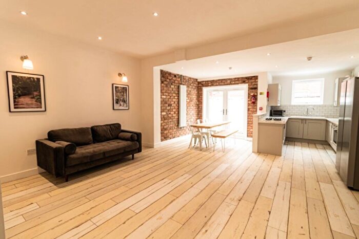 8 Bedroom Terraced House To Rent In Woodcroft Road, Liverpool, Merseyside, L15