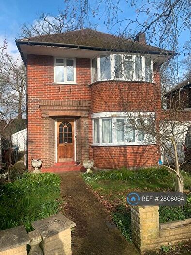 4 Bedroom Detached House To Rent In Wychwood Avenue, Edgware, HA8