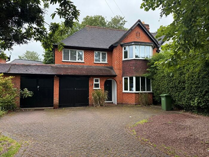 4 Bedroom Semi-Detached House For Sale In Streetsbrook Road, Solihull, B91