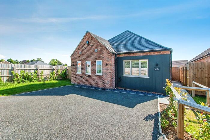 3 Bedroom Detached Bungalow For Sale In Elm High Road, Emneth, Wisbech, PE14