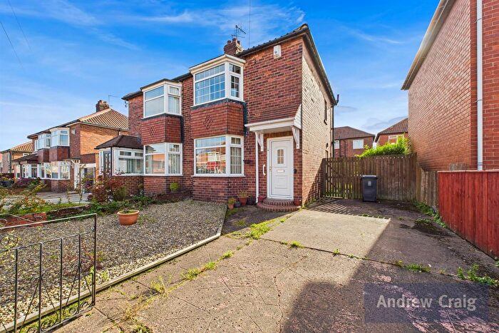 2 Bedroom Semi-detached House For Sale In Blue House Road, Hebburn, NE31