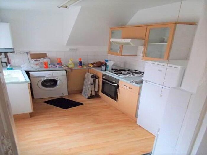 2 Bedroom Flat To Rent In Kelvin Grove, Sandyford, Newcastle Upon Tyne, NE2