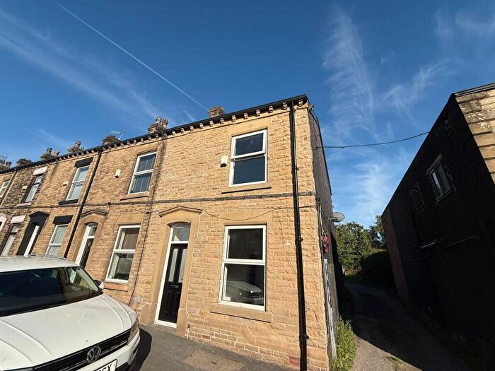 2 Bedroom End Of Terrace House For Sale In Huddersfield Road, Stalybridge, SK15