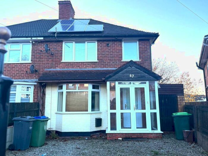 3 Bedroom House To Rent In Bodenham Road, Oldbury, B68