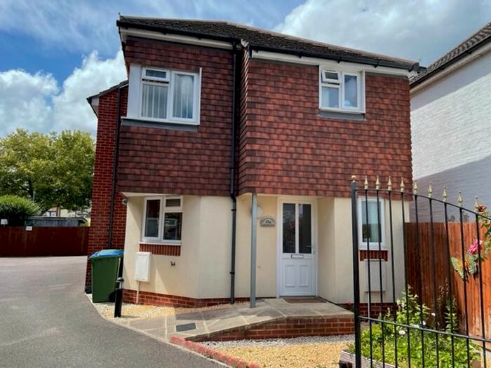 3 Bedroom Property To Rent In Lansdowne Road, Southampton, SO15