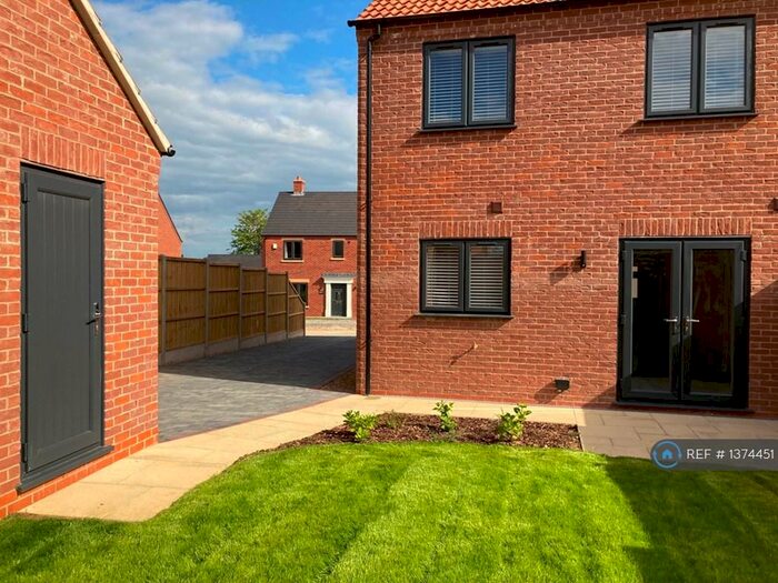 3 Bedroom Semi-Detached House To Rent In Buttercup Lane, Louth, LN11