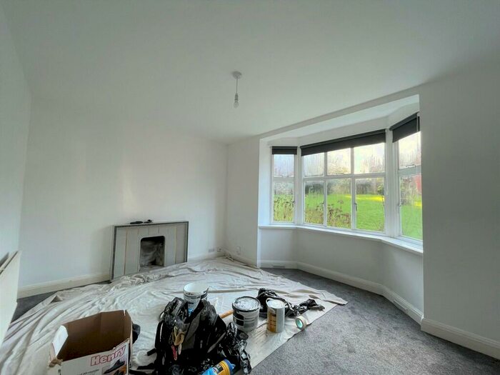 2 Bedroom Apartment To Rent In Haslemere Road, Crouch End, London, N8