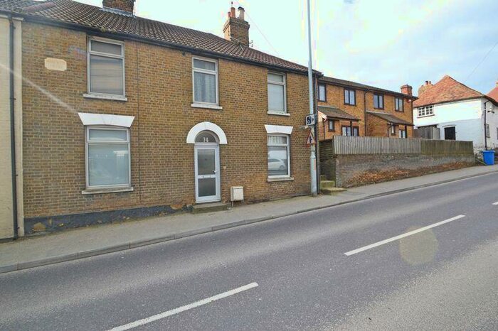 2 Bedroom Ground Flat To Rent In High Street, Newington, Kent., ME9