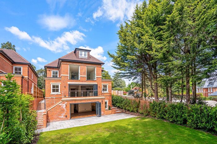 5 Bedroom Detached House For Sale In Beechwood Drive, Marlow, SL7