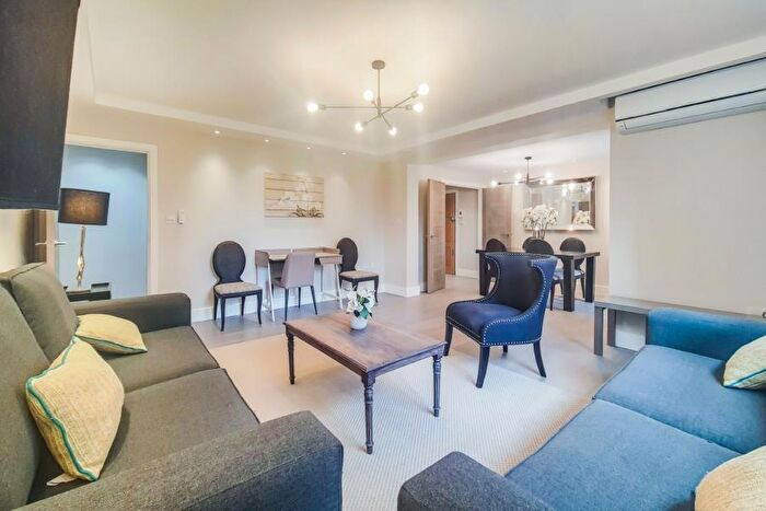 3 Bedroom Flat To Rent In Boydell Court, St. Johns Wood Park, NW8