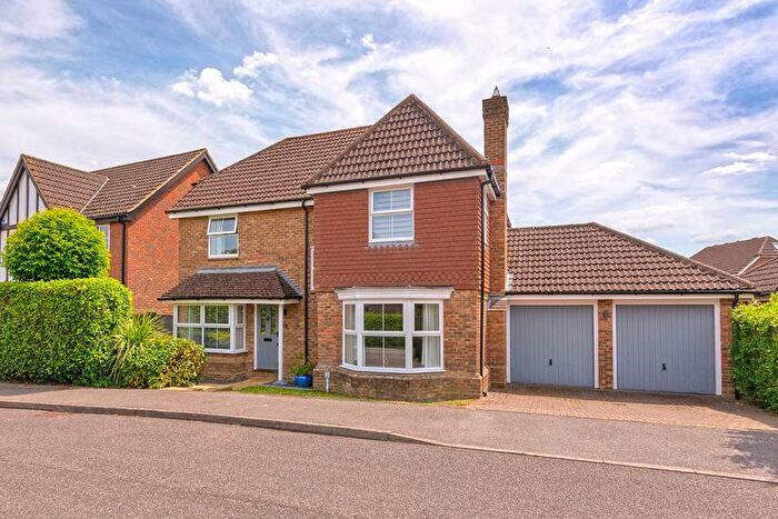 4 Bedroom Detached House For Sale In Primrose Walk, Paddock Wood, TN12
