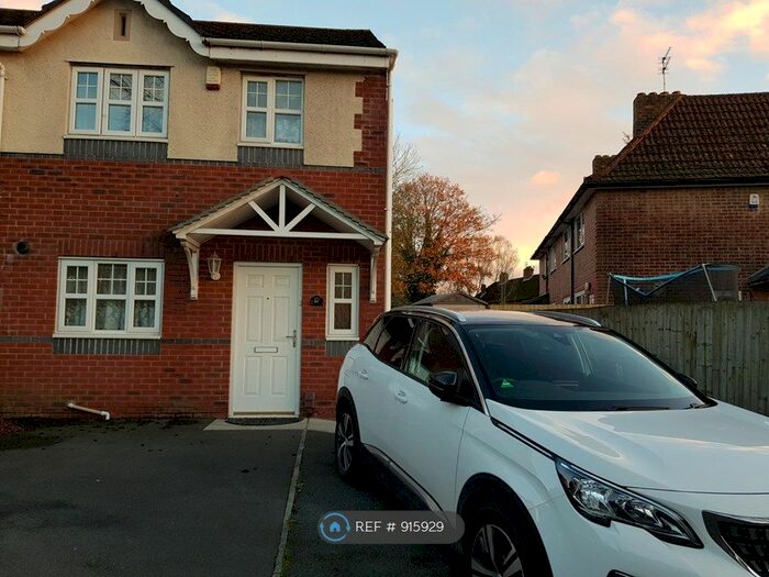 3 Bedroom Semi-Detached House To Rent In Broadoak Road, Manchester M22