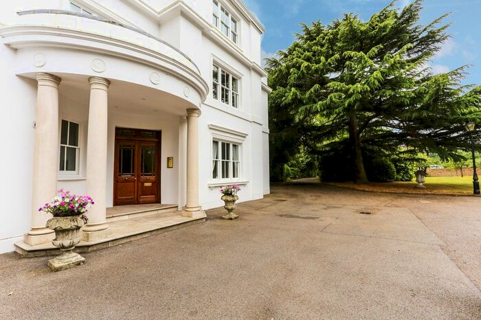 1 Bedroom Flat To Rent In Kingston Hill, Kingston Upon Thames, Surrey, KT2