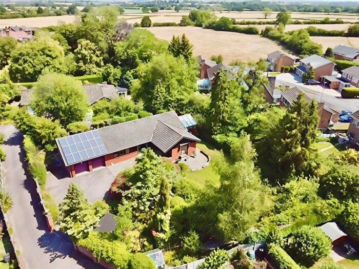 4 Bedroom Bungalow For Sale In Winchester Drive, Burbage, Hinckley, Leicestershire, LE10