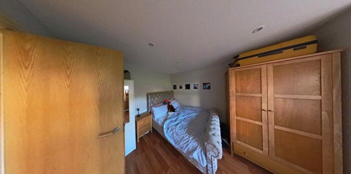 1 Bedroom Flat To Rent In Brudenell Grove, Leeds, LS6