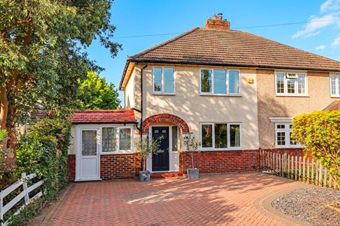 3 Bedroom Semi-Detached House For Sale In Adecroft Way, West Molesey, KT8