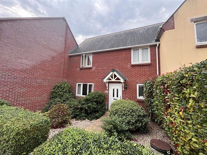 3 Bedroom Terraced House To Rent In Monarch Road, Crewkerne, Somerset, TA18