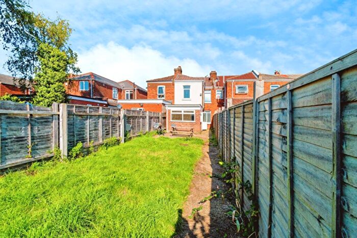 5 Bedroom Terraced House For Sale In Langhorn Road, Southampton, Hampshire, SO16