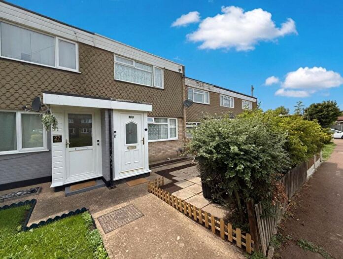 2 Bedroom Terraced House For Sale In Lincoln Chase, Southend-on-Sea, Essex, SS2