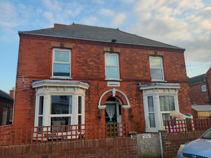 2 Bedroom Flat To Rent In Park Road East, Sutton-On-Sea, Mablethorpe, LN12