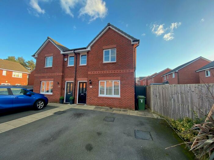 3 Bedroom houses to rent in Woodchurch, CH49, Merseyside