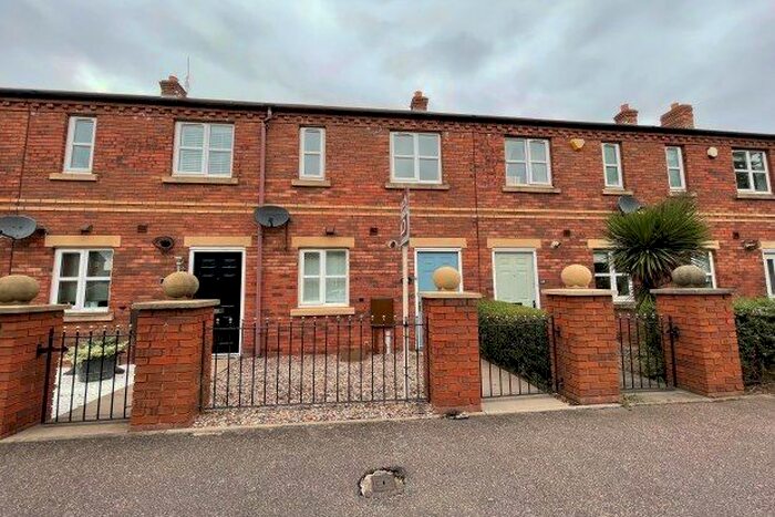 2 Bedroom Property To Rent In Sainte Foy Avenue, Lichfield, WS13