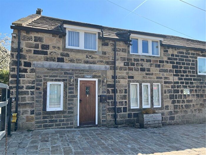 3 Bedroom End Of Terrace House To Rent In Hallam Street, Guiseley, Leeds, West Yorkshire, LS20