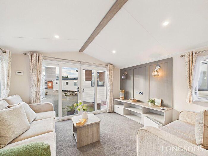 2 Bedroom Park Home For Sale In Birchington Vale Holiday Park, CT7