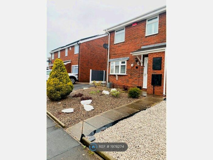 3 Bedroom Semi-Detached House To Rent In Palatine Drive, Newcastle-Under-Lyme, ST5