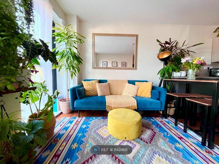 1 Bedroom Flat To Rent In Manchester Road, Chorlton Cum Hardy, Manchester, M21