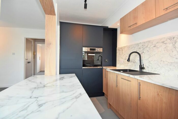 1 Bedroom Flat To Rent In Ashburnham Road, Ham, Richmond, TW10