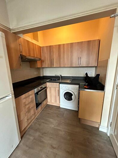 4 Bedroom Flat To Rent In Flat B, Whiteladies Road, Bristol, BS8