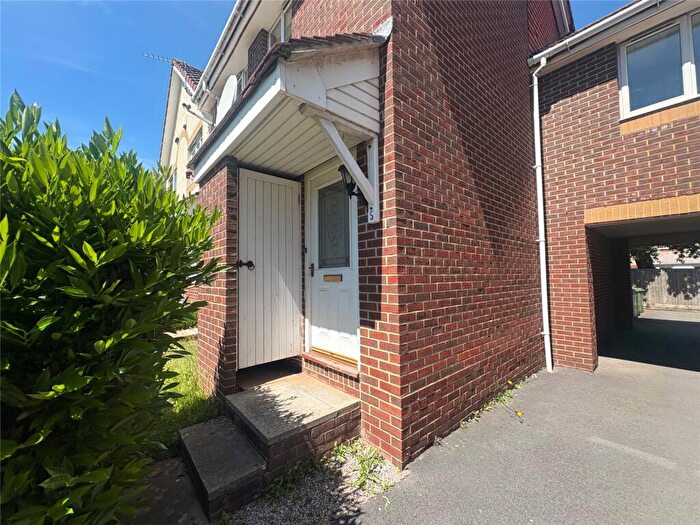 2 Bedroom End Of Terrace House To Rent In Pinkers Mead, Bristol, BS16