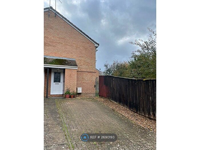 1 Bedroom Detached House To Rent In Meares Drive, Swindon, SN5