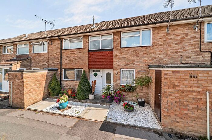 4 Bedroom Terraced House For Sale In Swaledale, Bracknell, Berkshire, RG12