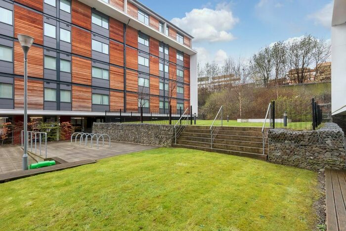 1 Bedroom Flat To Rent In Lexington Court, Broadway, Salford, M50