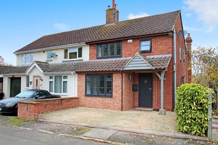 3 Bedroom Semi-Detached House For Sale In Back Street, Great Hinton, BA14