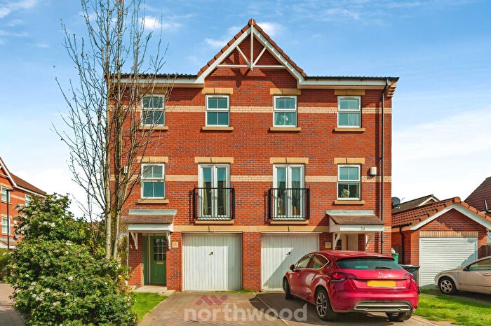 3 Bedroom Semi Detached House For Sale In Turnberry Mews, Stainforth, Doncaster, DN7