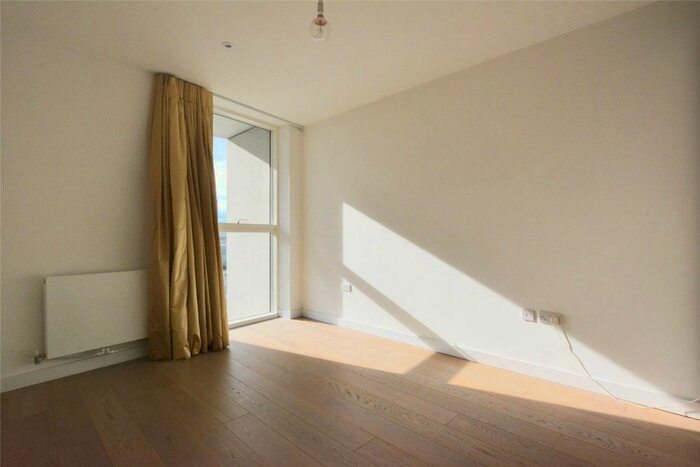 3 Bedroom Flat To Rent In Granite Apartments, River Gardens Walk, London, SE10