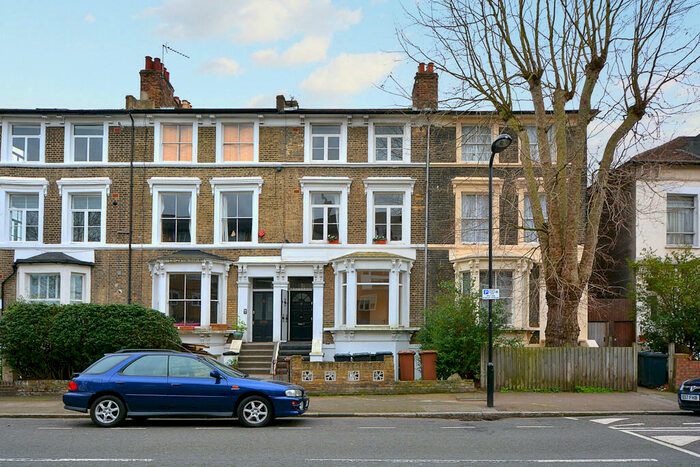 1 Bedroom Apartment To Rent In Moulins Road, London, E9