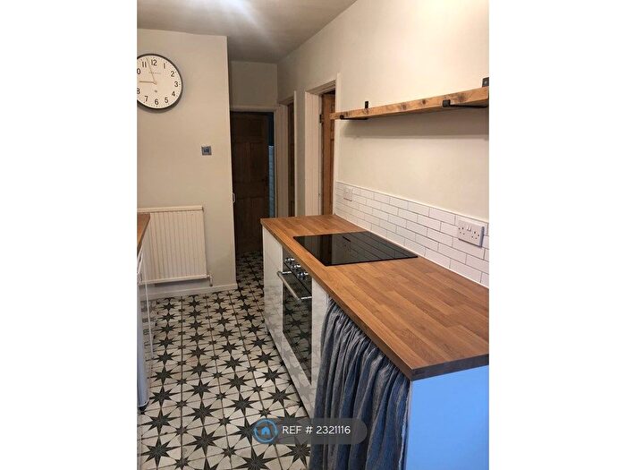 1 Bedroom Flat To Rent In Barlow Hall Road, Manchester, M21