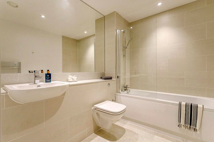 2 Bedroom Apartment To Rent In Exchange Square, The Priory Queensway, Birmingham, B4