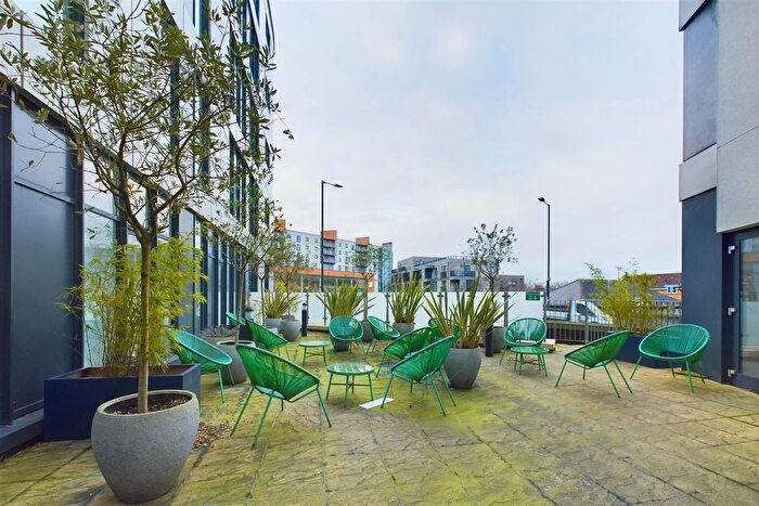 1 Bedroom Flat To Rent In Headstone Road, Harrow, HA1