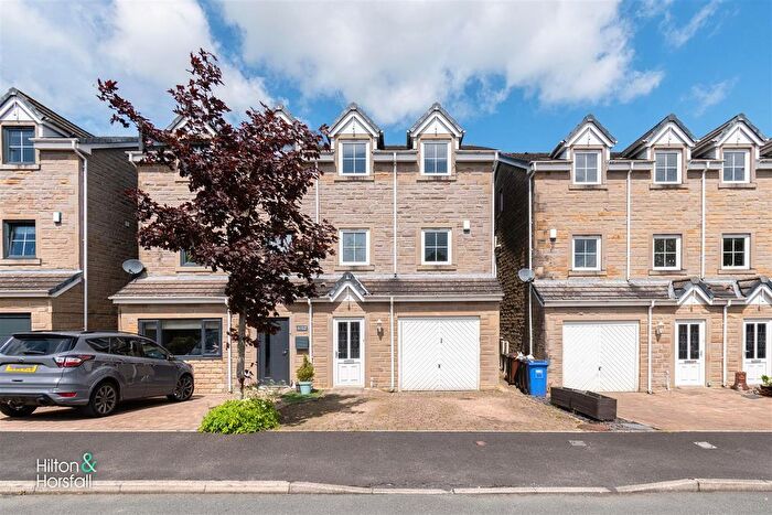 3 Bedroom Town House For Sale In The Old Sidings, Foulridge, Colne, BB8
