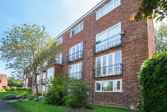 2 Bedroom Apartment For Sale In Grosvenor House, Stortford Hall Park, Bishop's Stortford, Hertfordshire, CM23