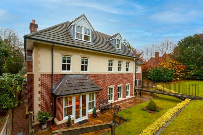 2 Bedroom Flat To Rent In Mount Harry Road, Sevenoaks, TN13