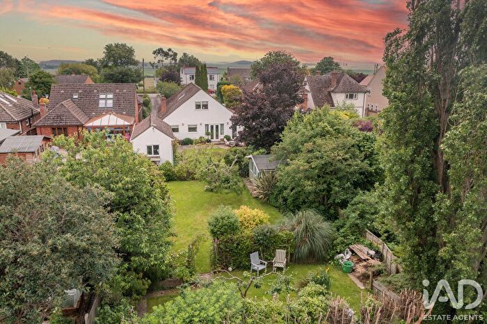 6 Bedroom Detached Bungalow For Sale In Ely Road Littleport, Ely, Cambridgeshire, CB6