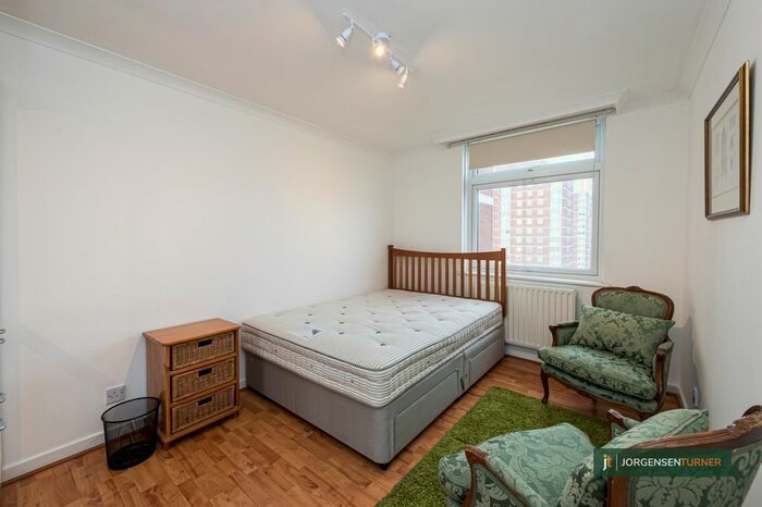 2 Bedroom Flat To Rent In Shepherds Bush Green, London, W12