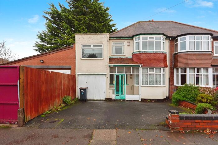 4 Bedroom Semi Detached House For Sale In Elford Road, Birmingham, B17
