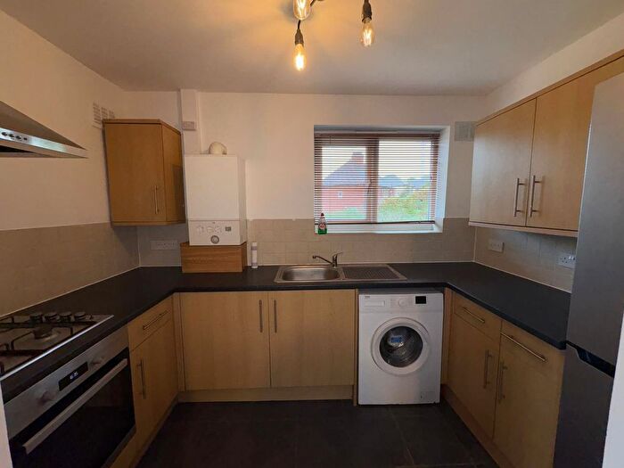 1 Bedroom Flat To Rent In Central Drive, Coseley, WV14